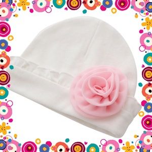 🌸New🌸Pretty White Baby Hat & Pink Flower🌸